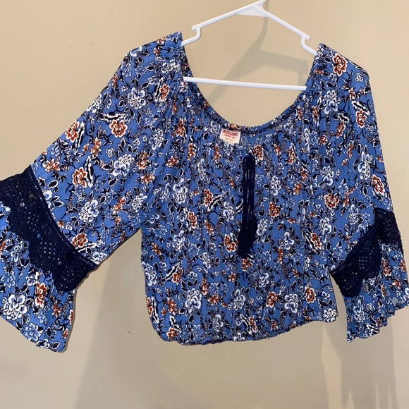 Off the shoulder top from target - Picture 2 of 2